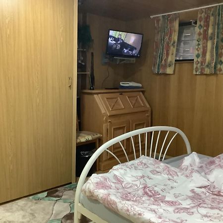 Schoenes Doppelbettzimmer Im Untergeschoss Inkl Parkplatz Nach Verfuegbarkeit إسن المظهر الخارجي الصورة